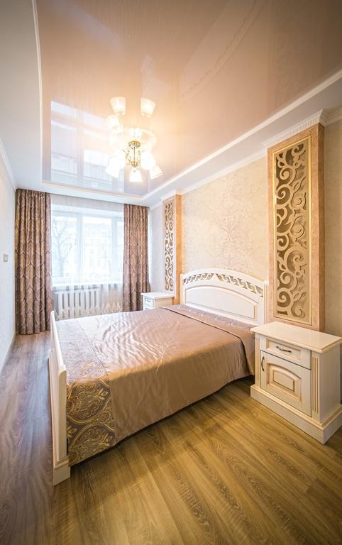 Apartments On Svobody Avenue- The Center Of ลวีฟ ภายนอก รูปภาพ